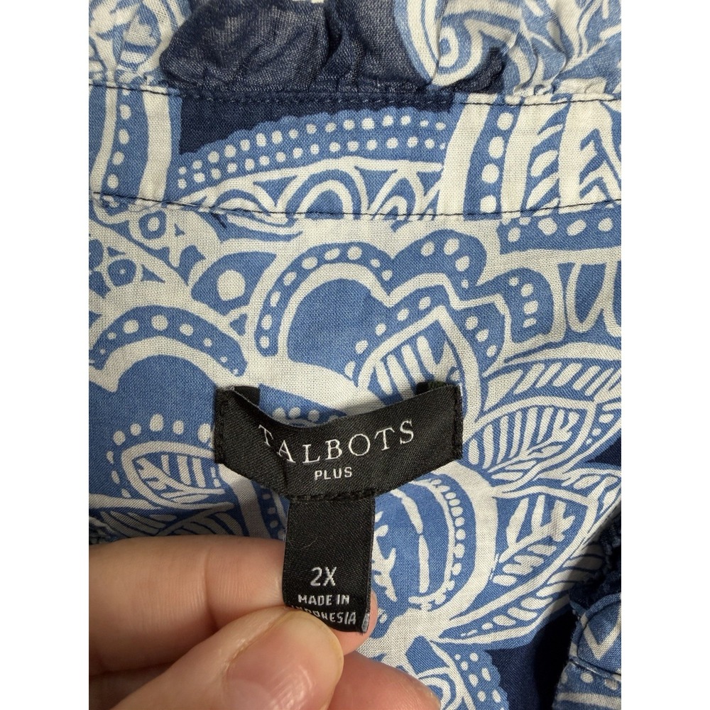 Talbots Navy and White Sleeveless Paisley V-Neck Blouse - Picture 4 of 7